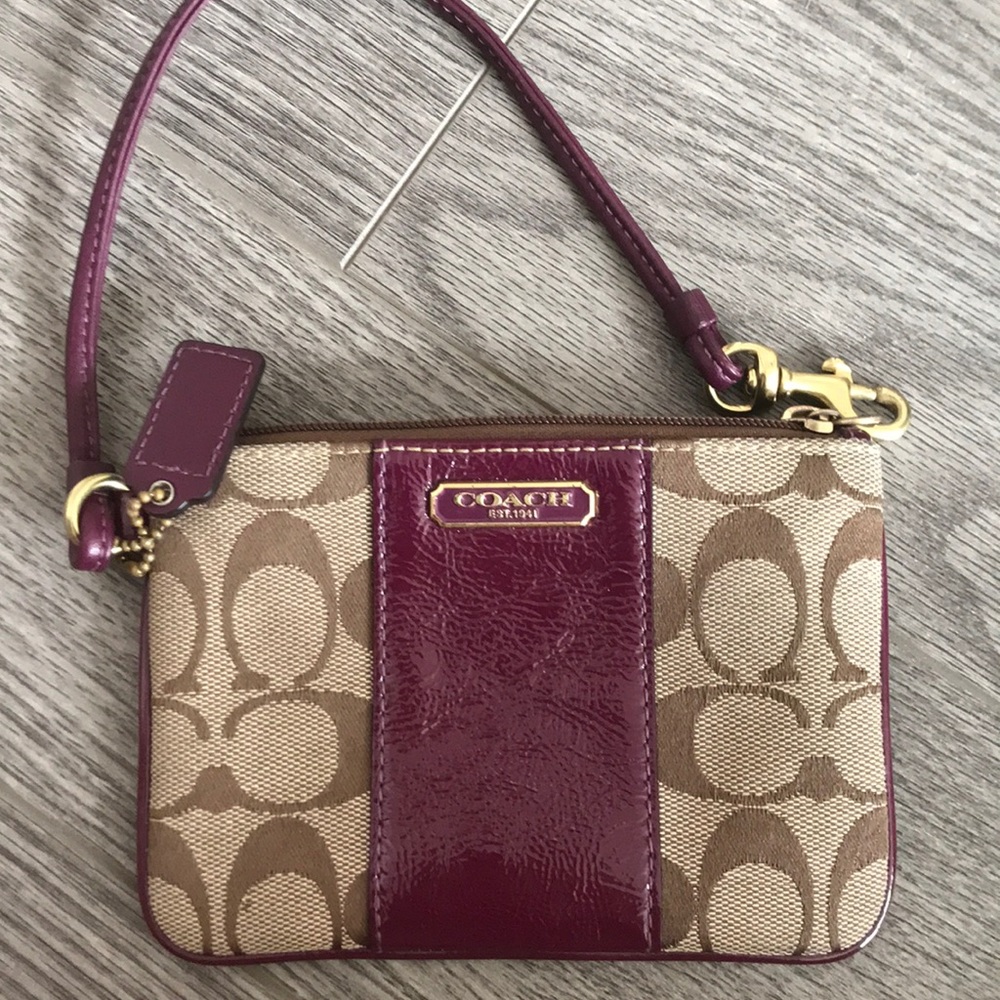 Signature Coach Wristlet